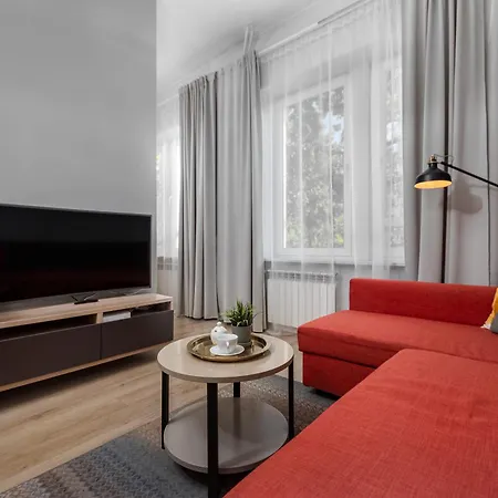 Traugutta 3 By Homeprime *