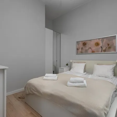 Traugutta 3 By Homeprime * ורשה